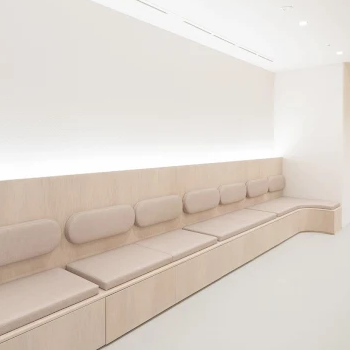 シロノクリニック 全国3院のシミ取りを受ける前の待合室