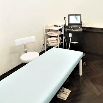 ユイメディカルクリニック幕張医院のほくろ除去を受ける施術室