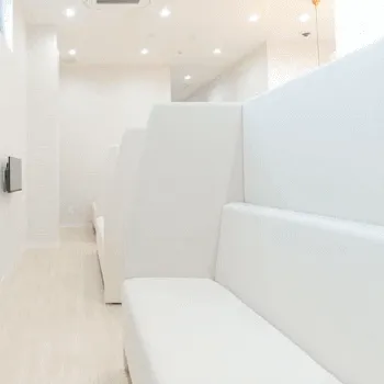 でぐちスキンクリニックの二重整形を受ける前の待合室