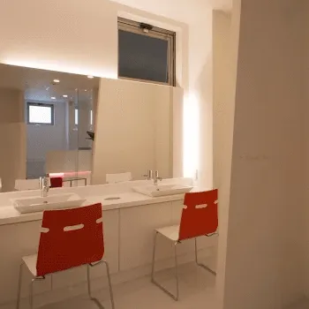 セイコメディカルビューティクリニック 福岡院の二重整形を受けた後のパウダールーム