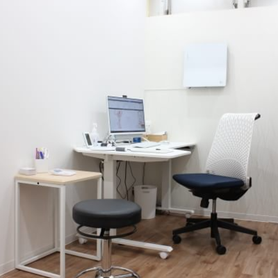 トータルスキンクリニックのシミ取りを受ける前の診察室