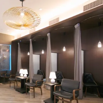 銀座よしえクリニック 銀座院のほくろ除去を受ける前の待合室