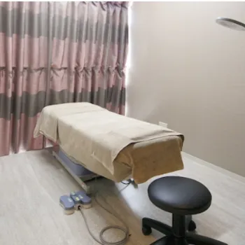 銀座よしえクリニック 銀座院のほくろ除去を受ける施術室