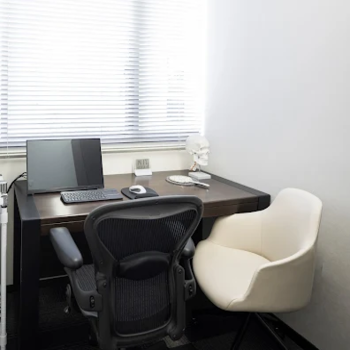 福岡美容皮膚科あやべクリニックのほくろ除去を受ける前の診察室