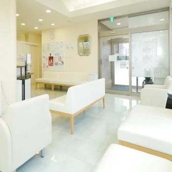 風の森皮ふ科のほくろ除去を受ける前の待合室