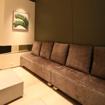 メディアージュクリニック 福岡院のほくろ除去を受ける前の待合室