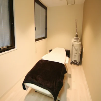 メディアージュクリニック 福岡院のほくろ除去を受ける施術室