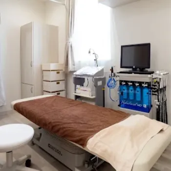 いっかく皮膚科クリニックのほくろ除去を受ける施術室