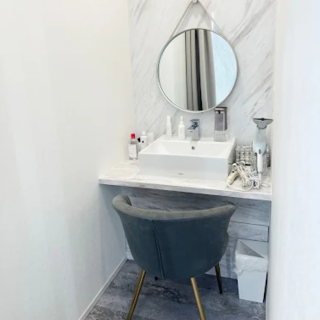 L'or Clinic Omotesando 札幌院の二重整形を受けた後のパウダールーム