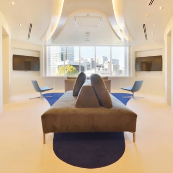 札幌ル・トロワビューティクリニック Vogueの二重整形を受ける前の待合室