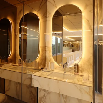 蘇春堂形成外科の二重整形を受けた後のパウダールーム