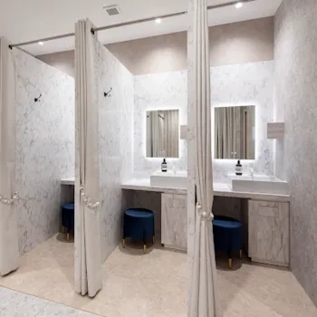 Days Beauty Clinic 本厚木院の二重整形を受けた後のパウダールーム