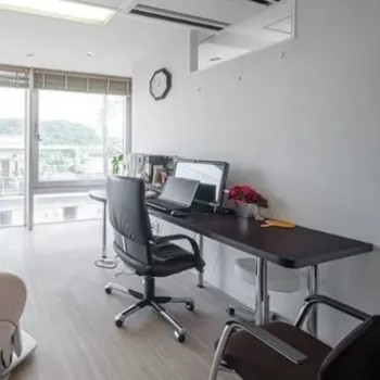 かまくらKクリニック 形成外科・美容皮膚科の二重整形を受ける前の診察室