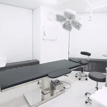 水の森美容クリニック 横浜院の二重整形を受ける施術室