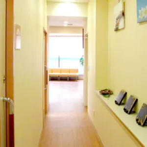 ねむのき皮膚科の院内の様子