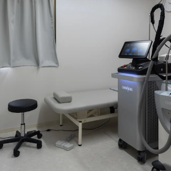 たいよう皮フ科クリニックのほくろ除去を受ける施術室