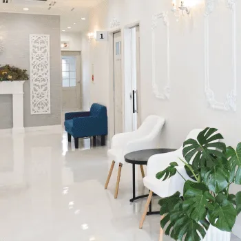 ラズリンビューティークリニックのほくろ除去を受ける前の待合室