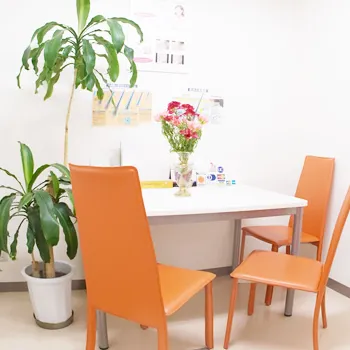 東京美容外科 諫早院のほくろ除去を受ける前のカウンセリングルーム