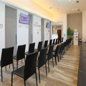 あつた皮ふ科・美容皮膚科クリニックのシミ取りを受ける前の待合室