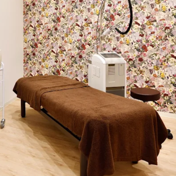 まゆりなclinic名古屋栄のシミ取りを受ける施術室