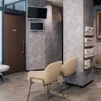 河田外科形成外科のほくろ除去を受ける前の待合室