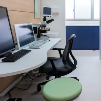 牧野皮膚科形成外科クリニックのほくろ除去を受ける前の診察室