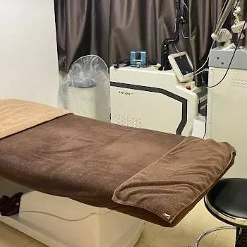 品川スキンクリニック 岡山院のほくろ除去を受ける施術室