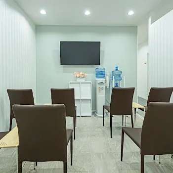 TCB東京中央美容外科 岡山院のほくろ除去前の待合スペース