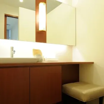 フェミークリニック 大阪3院のシミ取りを受けた後のパウダールーム