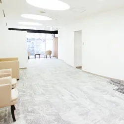 大阪梅田皮フ科スキンクリニックのシミ取りを受ける前の待合室