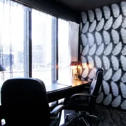 大阪梅田皮フ科スキンクリニックのシミ取りを受ける前のカウンセリングルーム