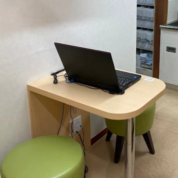 あきもと皮フ科クリニックのほくろ除去を受ける前のカウンセリングルーム