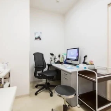 円山公園皮膚科形成外科のシミ取りを受ける前の診察室