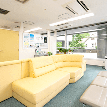 札幌中央形成外科のほくろ除去を受ける前の待合室