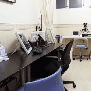 あおよこ皮膚科クリニックのほくろ除去を受ける前の診察室