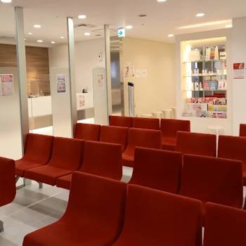 品川美容外科 新宿院のほくろ除去を受ける前の待合室