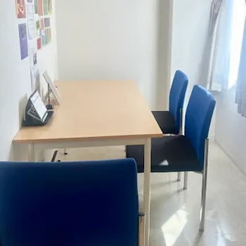 心斎橋フェミークリニックのほくろ除去を受ける前のカウンセリングルーム