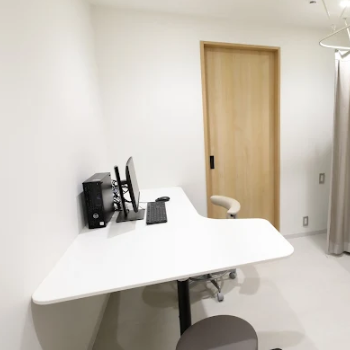 日本橋いろどり皮ふ科クリニックのシミ取りを受ける前の診察室