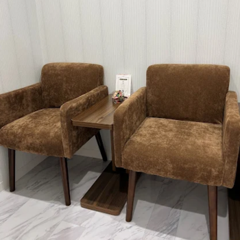 TCB東京中央美容外科 上野院のほくろ除去を受ける前の待合室