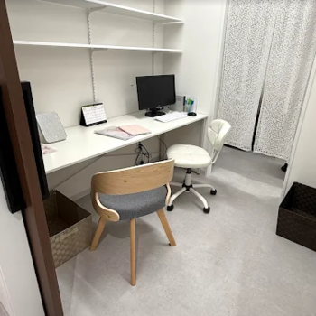 和歌山アカデミアスキンクリニックのほくろ除去を受ける前の診察室