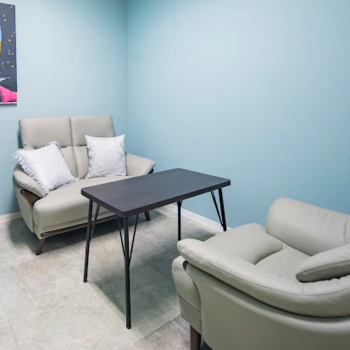 元寺町スキンクリニックのほくろ除去を受ける前のカウンセリングルーム