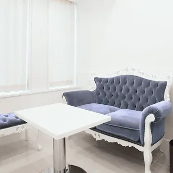 A CLINIC 横浜院の二重整形を受ける前のカウンセリングルーム