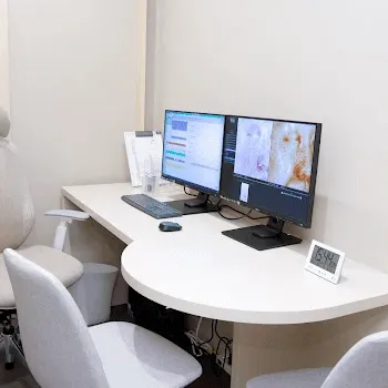 JUN CLINIC 横浜の二重整形を受ける前の診察室