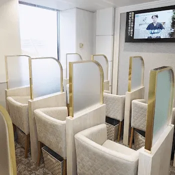 水の森美容クリニック 横浜院の二重整形を受ける前の待合室