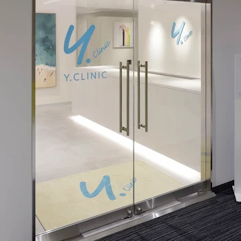 Y CLINICの入り口の様子