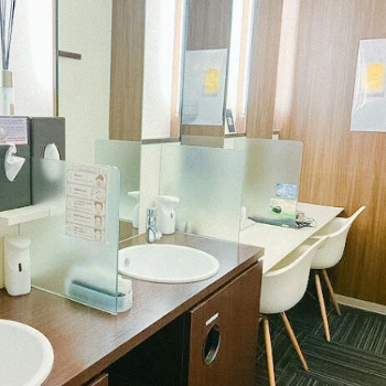 共立美容外科 銀座院の豊胸手術を受けた後のパウダールーム