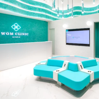 WOM CLINIC GINZAの豊胸手術を受ける前の待合室