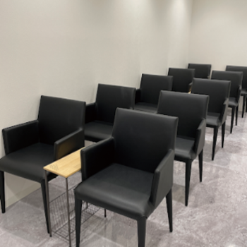 TCB東京中央美容外科 姫路院の豊胸手術を受ける前の待合室