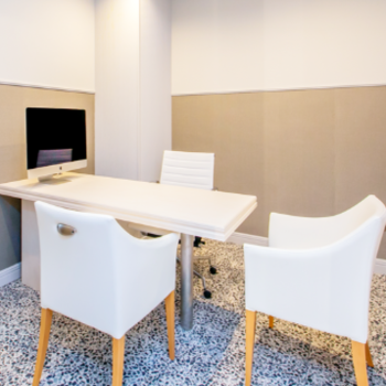 THE CLINIC 広島院の豊胸手術を受ける前のカウンセリングルーム