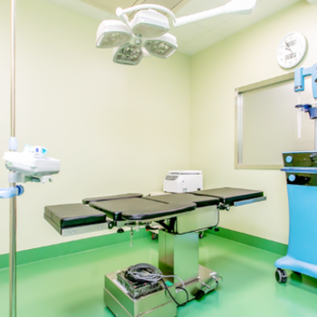 THE CLINIC 広島院の豊胸手術を受ける手術室